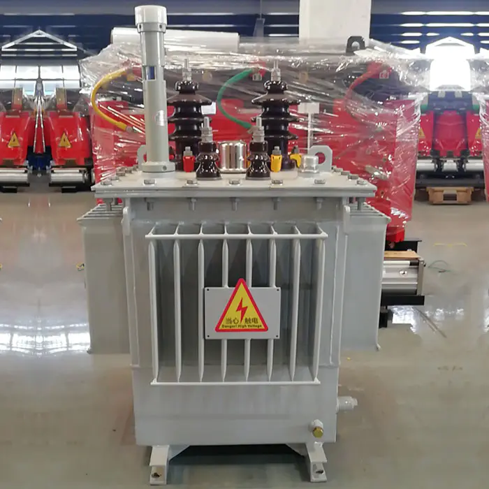 Loại dầu nào thường được sử dụng trong máy biến áp ngâm dầu?